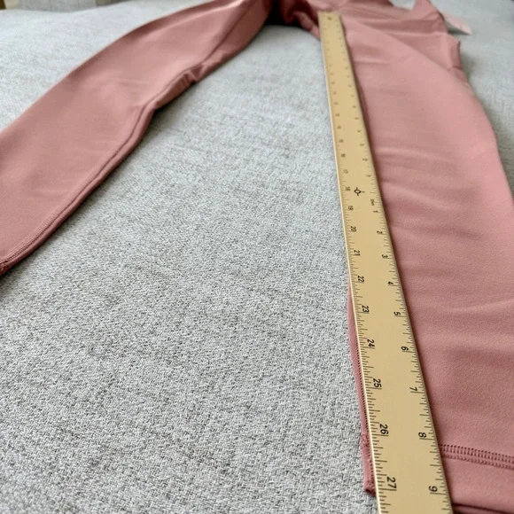 🍑 VS Peach Pink Incredible Studio High Rise Legging - Picture 7 of 12